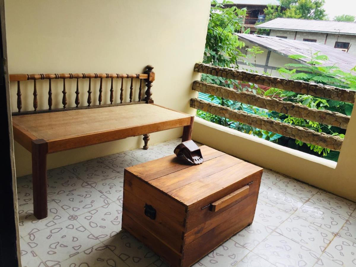 Aquarius Inn Nyaung Shwe Extérieur photo