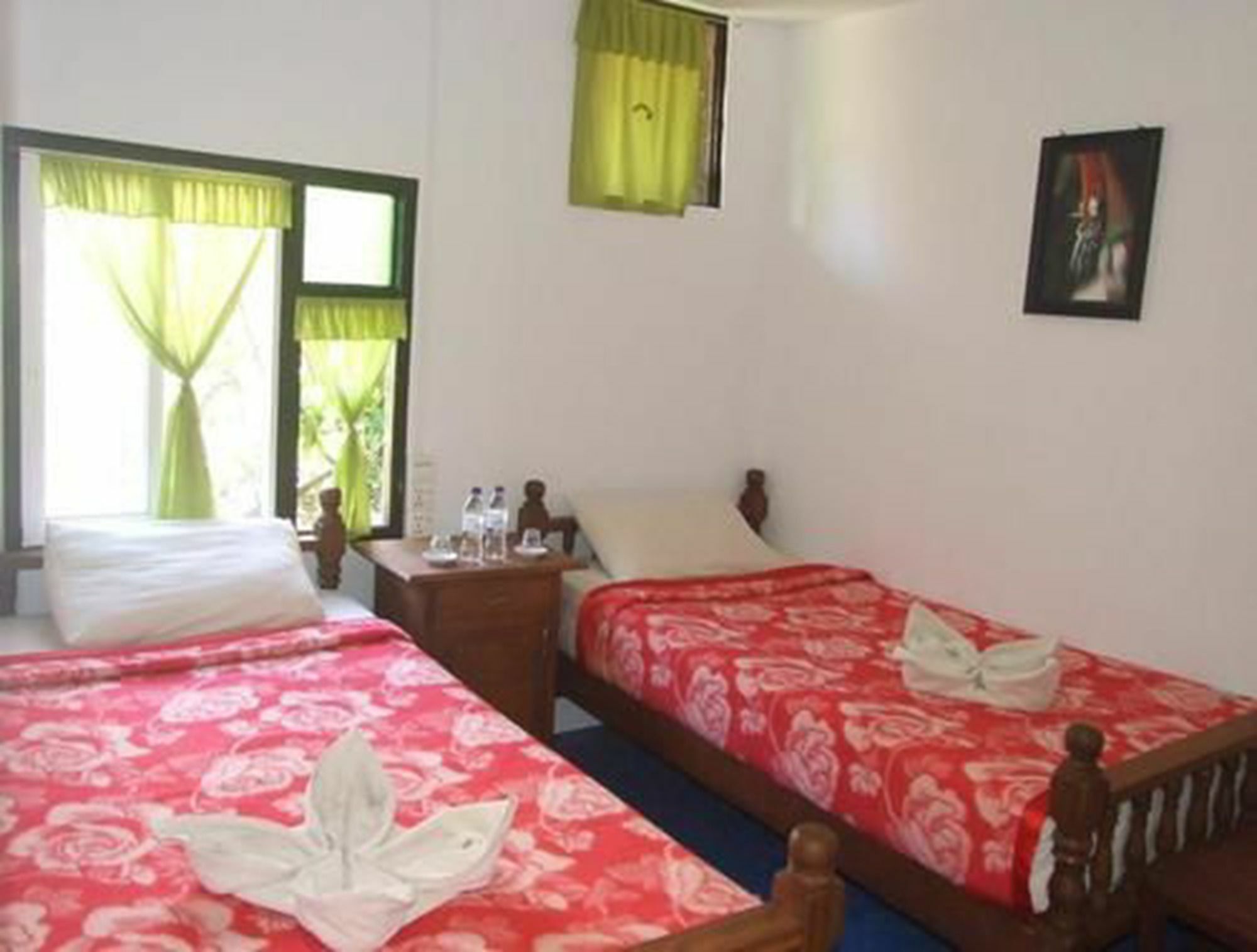 Aquarius Inn Nyaung Shwe Extérieur photo