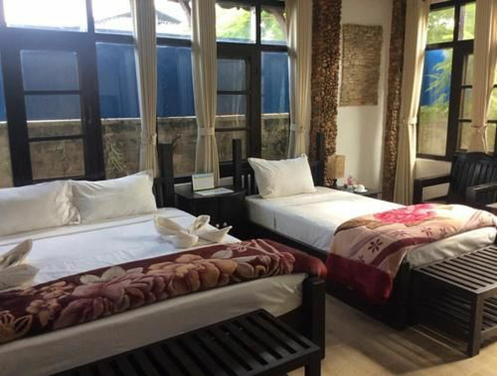 Aquarius Inn Nyaung Shwe Extérieur photo